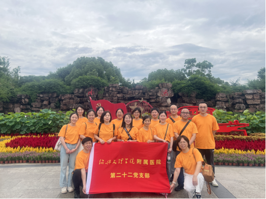 2023年度二級黨組織書記抓基層黨建、意識形態(tài)、人才工作述職報告（附屬醫(yī)院夏瑞明）569.png