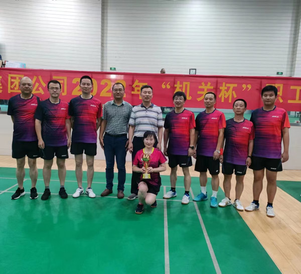 團結“乒”搏 勇創(chuàng )佳績(jì)