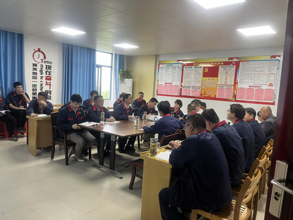 王伍升到建材研究室、建材公司調研