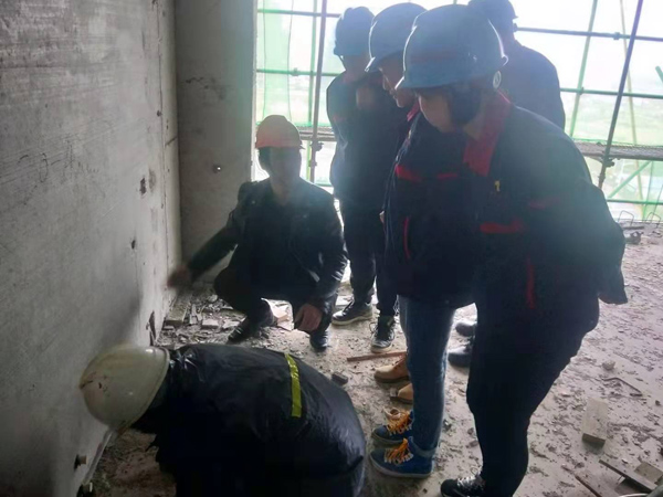 公司組織參觀(guān)學(xué)習銅冠書(shū)香苑一期項目 公司組織參觀(guān)學(xué)習銅冠書(shū)香苑一期項目