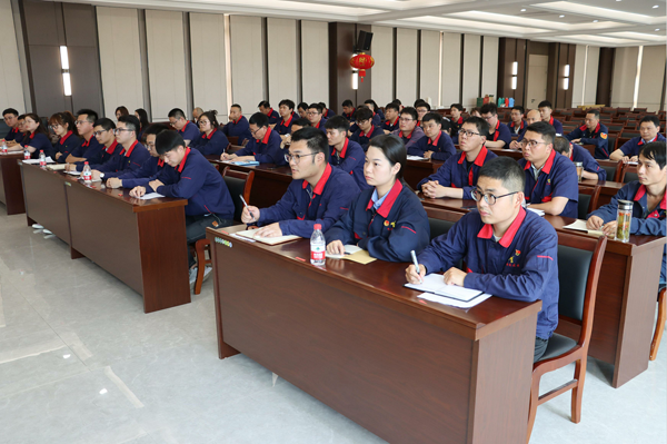 公司召開(kāi)“五四”表彰會(huì ) 公司召開(kāi)“五四”表彰會(huì )